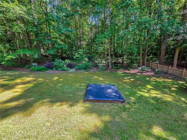 5741 Brookstone Walk NW, Acworth, GA 30101