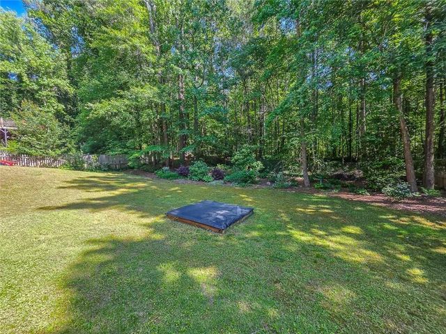 5741 Brookstone Walk NW, Acworth, GA 30101