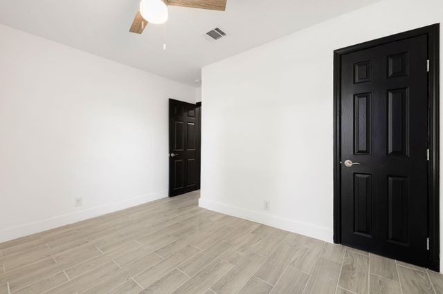 6825 London Street, Houston, TX 77021