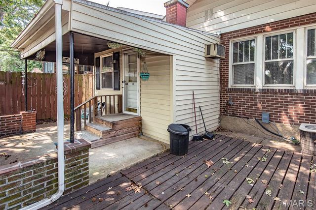 8120 Pennsylvania Avenue, St Louis, MO 63111