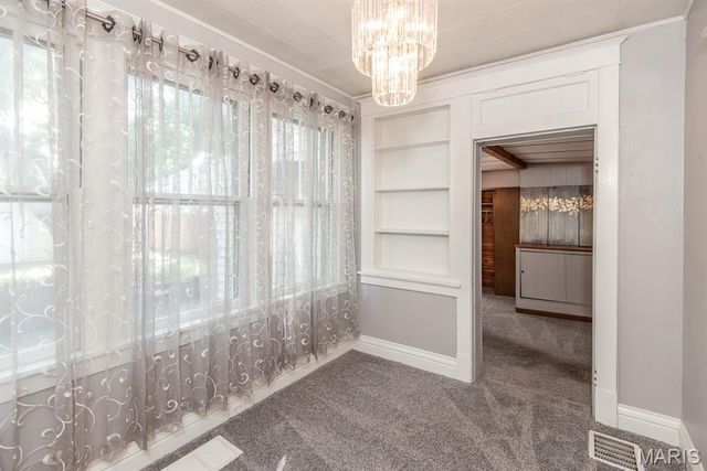 8120 Pennsylvania Avenue, St Louis, MO 63111