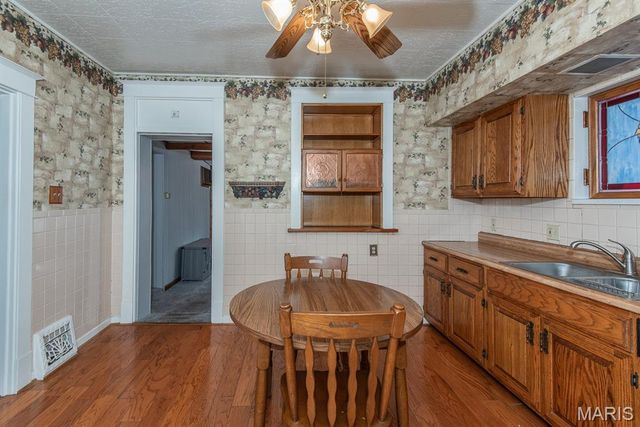 8120 Pennsylvania Avenue, St Louis, MO 63111