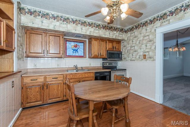 8120 Pennsylvania Avenue, St Louis, MO 63111