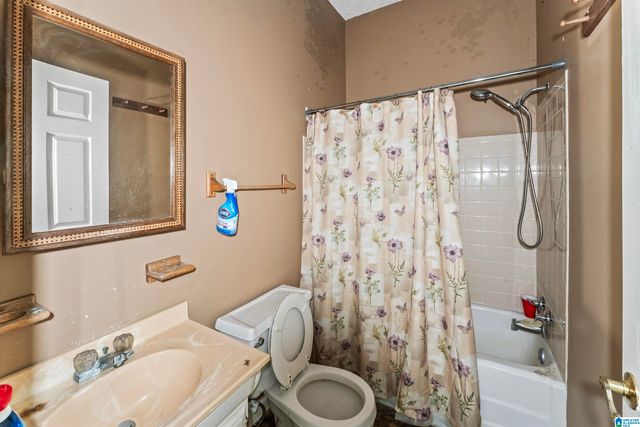 7 S NORTON ROAD, Sylacauga, AL 35150
