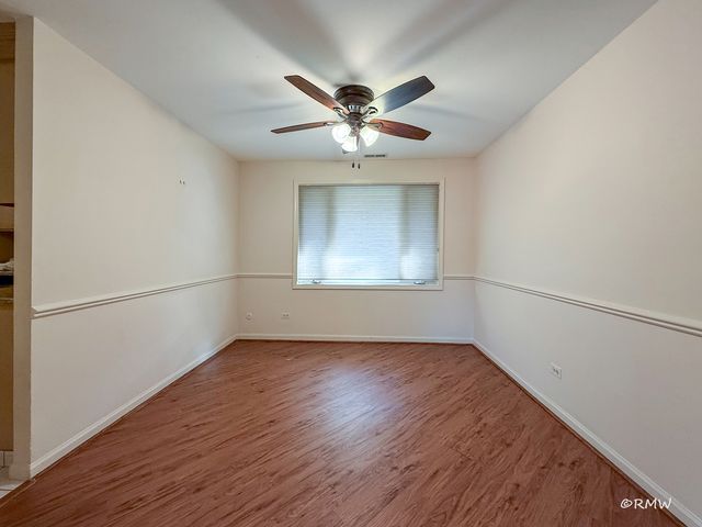 1904 Winston Lane, Schaumburg, IL 60193