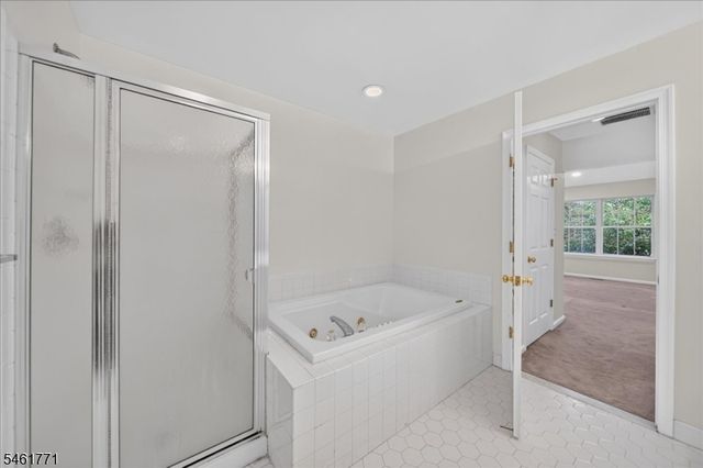 58 Windsong Cir, East Brunswick Twp., NJ 08816