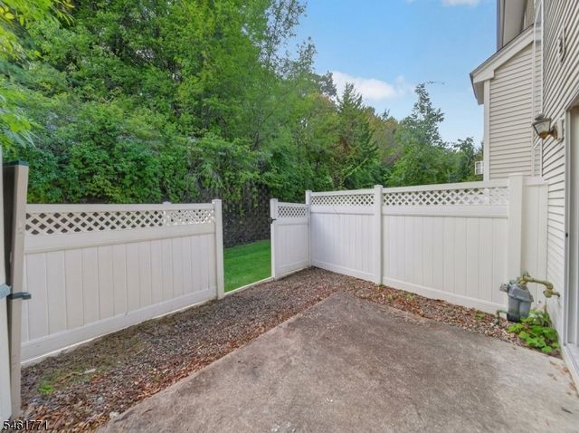 58 Windsong Cir, East Brunswick Twp., NJ 08816