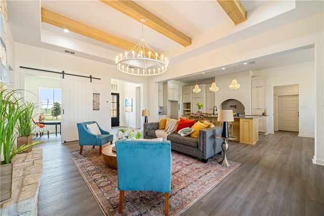 1518 Mariposa Ranch Dr, Corpus Christi, TX 78415