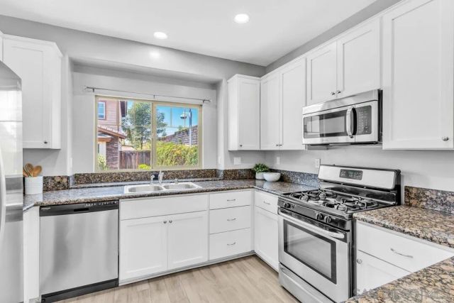 639 Mahalo Ct, El Cajon, CA 92021