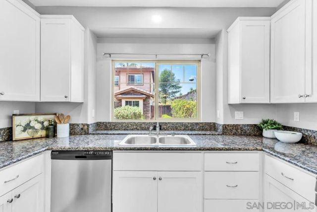 639 Mahalo Ct, El Cajon, CA 92021