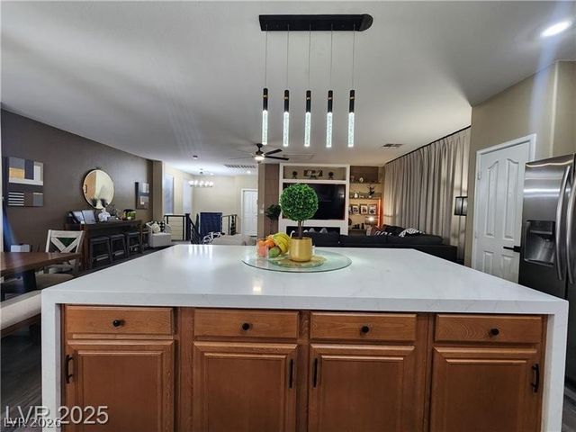 259 Morning Crest Avenue, Las Vegas, NV 89183