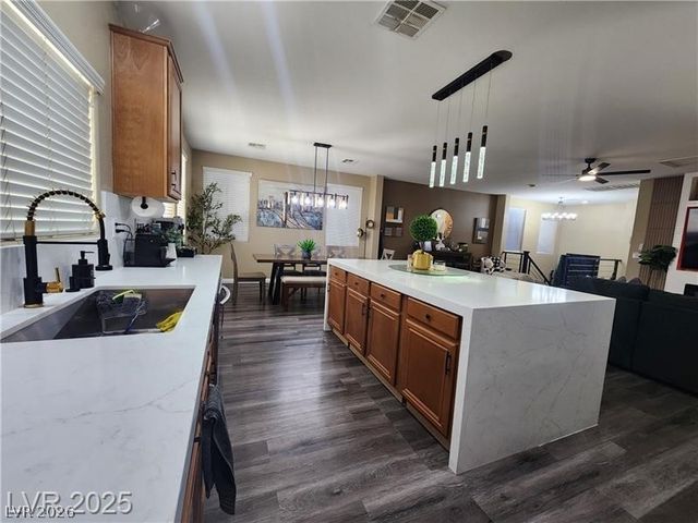 259 Morning Crest Avenue, Las Vegas, NV 89183