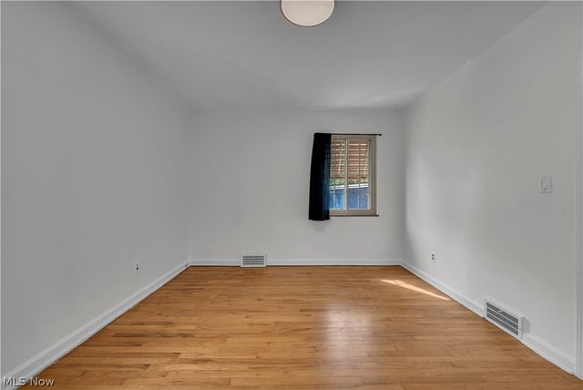 4824 W 58th Street, Cleveland, OH 44144