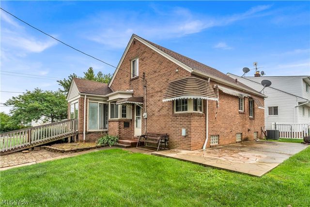 4824 W 58th Street, Cleveland, OH 44144