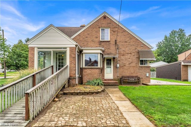 4824 W 58th Street, Cleveland, OH 44144