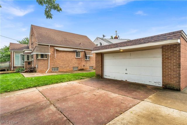 4824 W 58th Street, Cleveland, OH 44144