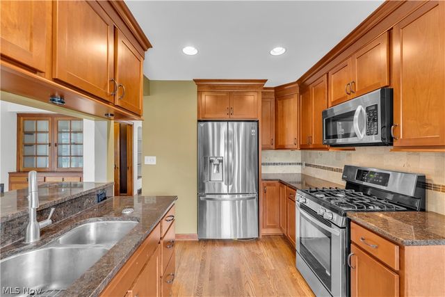 4824 W 58th Street, Cleveland, OH 44144
