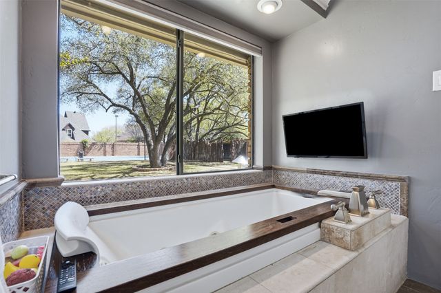 1005 Hemphill Drive, Cleburne, TX 76033