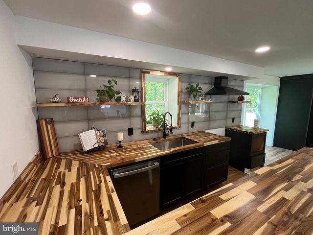 767 RIDGE RD, Telford, PA 18969