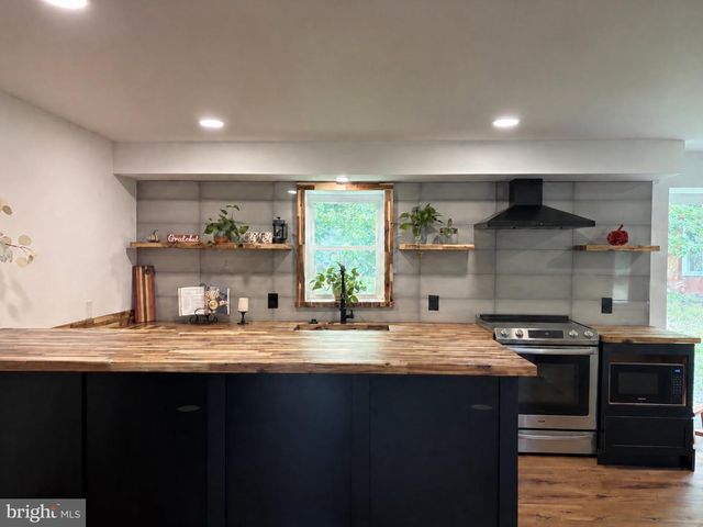 767 RIDGE RD, Telford, PA 18969