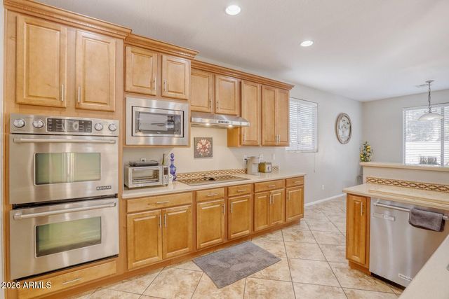 924 W WHITTEN Street, Chandler, AZ 85225