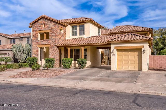 924 W WHITTEN Street, Chandler, AZ 85225