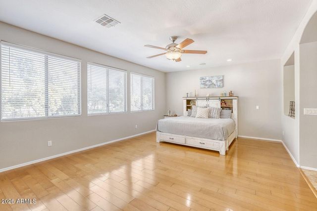 924 W WHITTEN Street, Chandler, AZ 85225