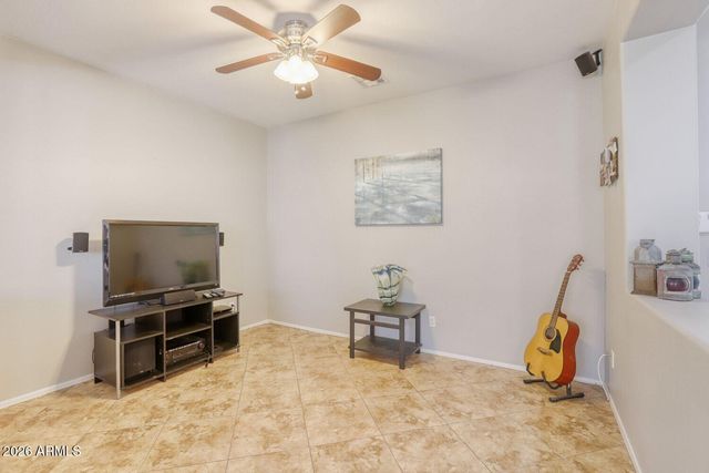 924 W WHITTEN Street, Chandler, AZ 85225