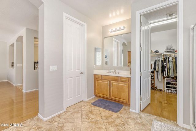 924 W WHITTEN Street, Chandler, AZ 85225