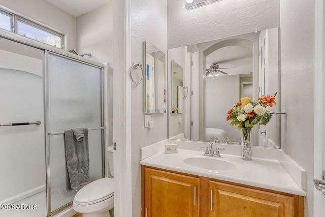 924 W WHITTEN Street, Chandler, AZ 85225