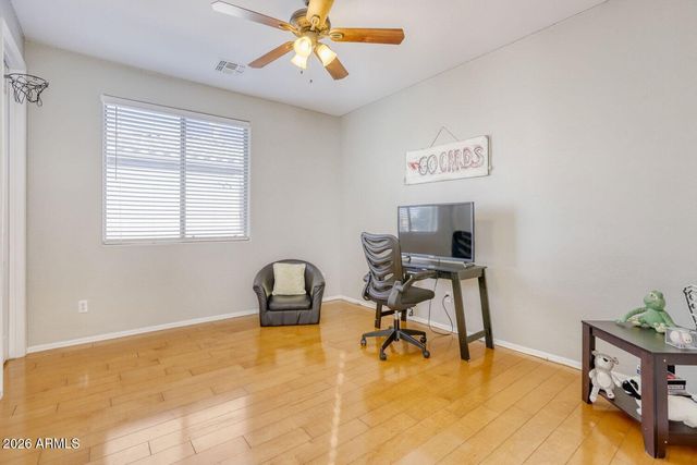 924 W WHITTEN Street, Chandler, AZ 85225