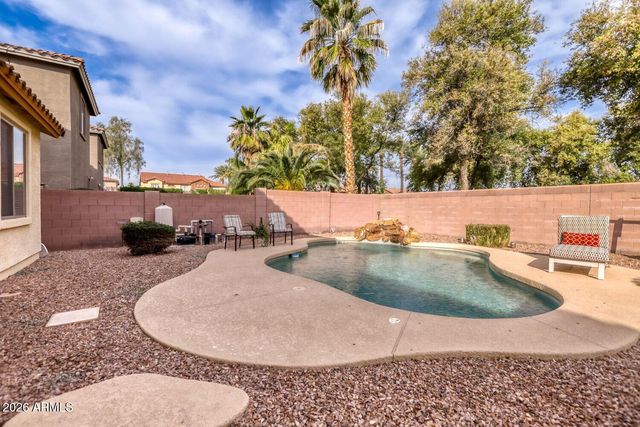 924 W WHITTEN Street, Chandler, AZ 85225
