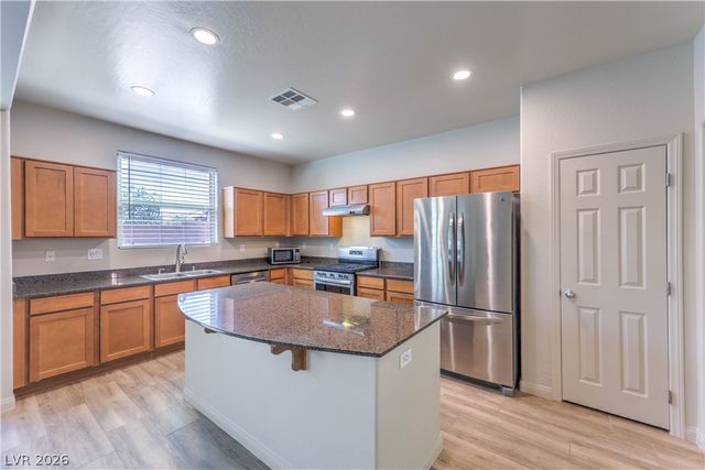482 Eagle Glen Road, Las Vegas, NV 89148