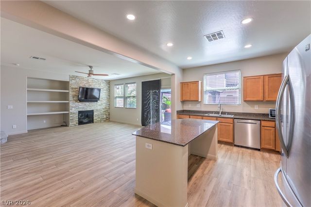 482 Eagle Glen Road, Las Vegas, NV 89148