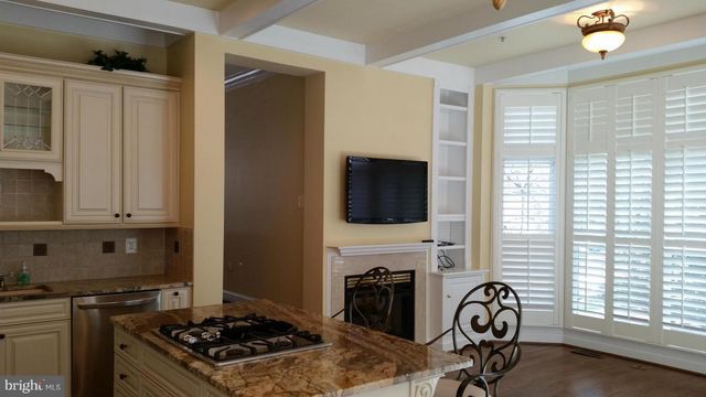 1632 COLONIAL HILLS DR, Mclean, VA 22102