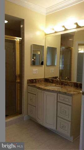 1632 COLONIAL HILLS DR, Mclean, VA 22102