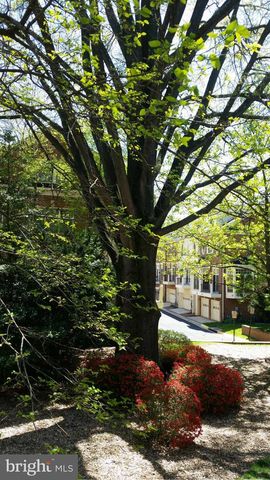 1632 COLONIAL HILLS DR, Mclean, VA 22102