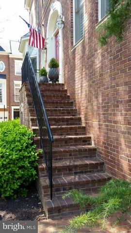 1632 COLONIAL HILLS DR, Mclean, VA 22102