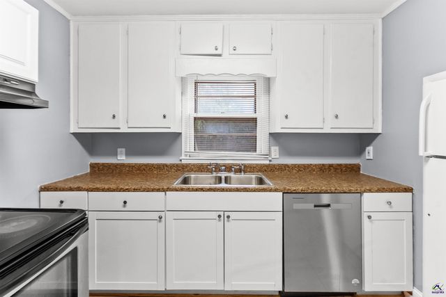 103 Woodlawn Avenue, Warner Robins, GA 31093