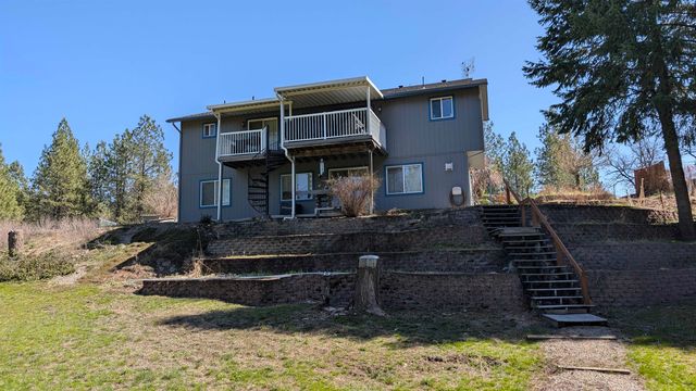 4807 E Chatteroy Rd, Chattaroy, WA 99003