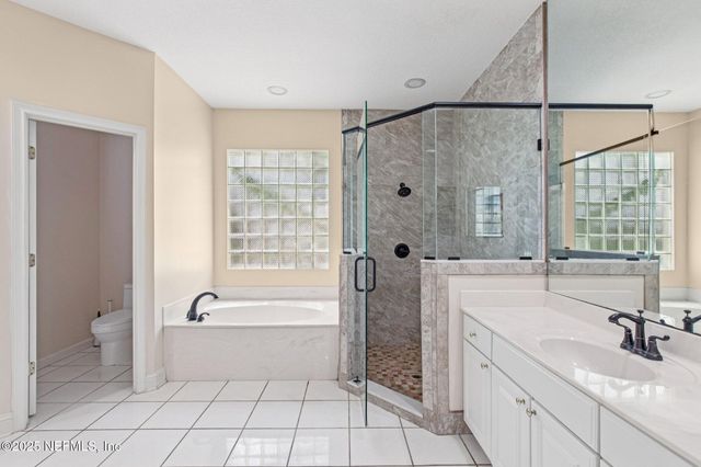 8205 BAY TREE Lane, Jacksonville, FL 32256