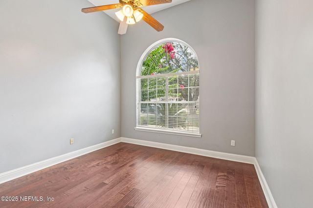 8205 BAY TREE Lane, Jacksonville, FL 32256