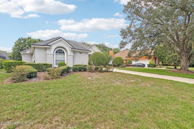 8205 BAY TREE Lane, Jacksonville, FL 32256