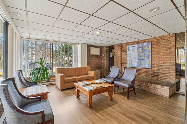 2333 N Neva Avenue 101C, Chicago, IL 60707