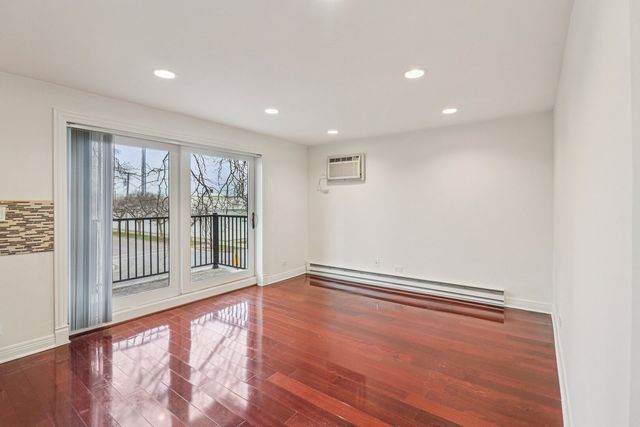 2333 N Neva Avenue 101C, Chicago, IL 60707