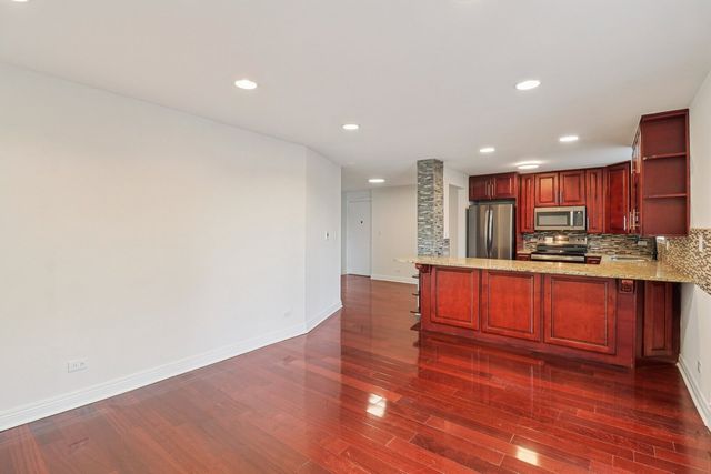 2333 N Neva Avenue 101C, Chicago, IL 60707