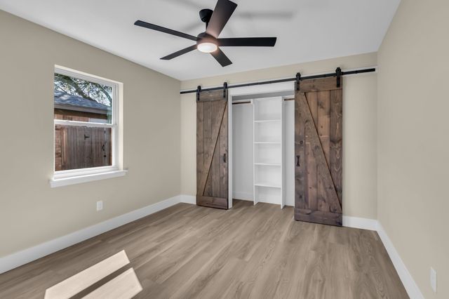 5529 Wood View Street, North Richland Hills, TX 76180