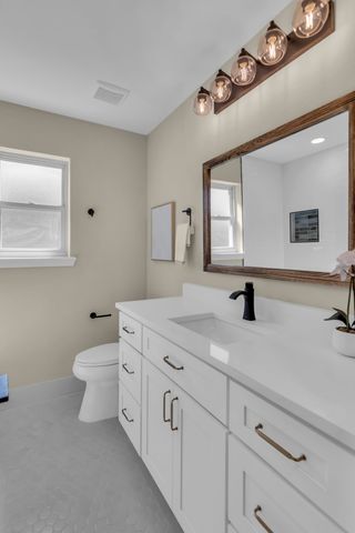 5529 Wood View Street, North Richland Hills, TX 76180