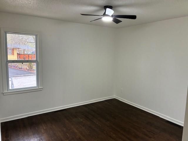 13628 Applewood Drive, Grandview, MO 64030