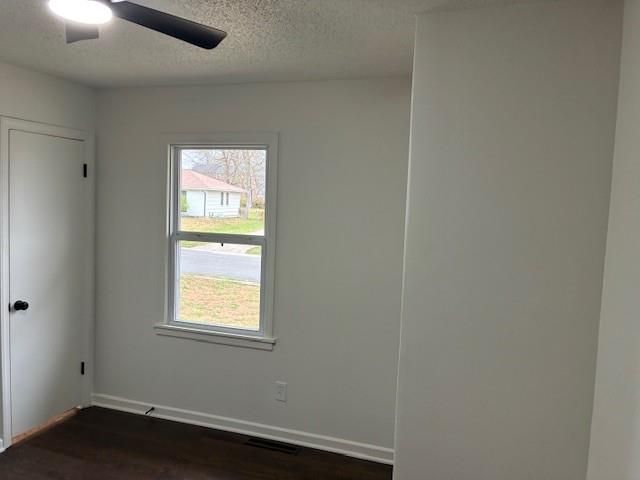 13628 Applewood Drive, Grandview, MO 64030